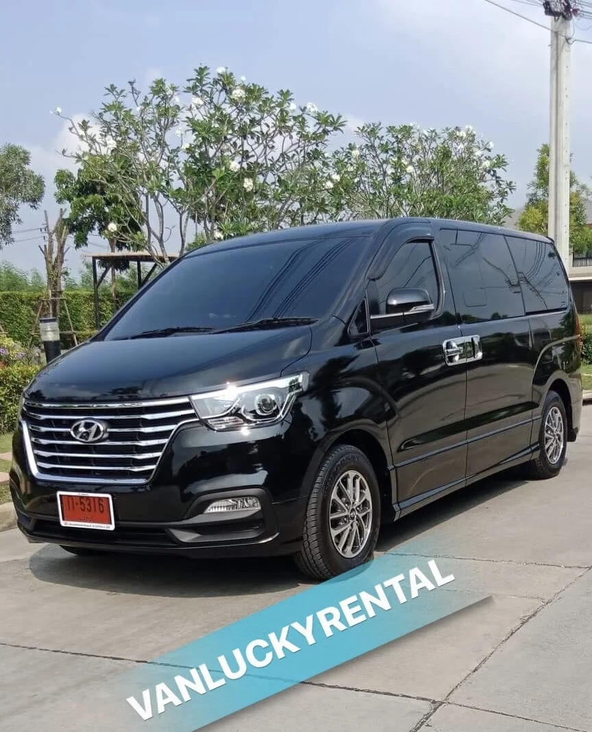 รถตู้ Hyundai H1 Elite สีดำ ด้านหน้า